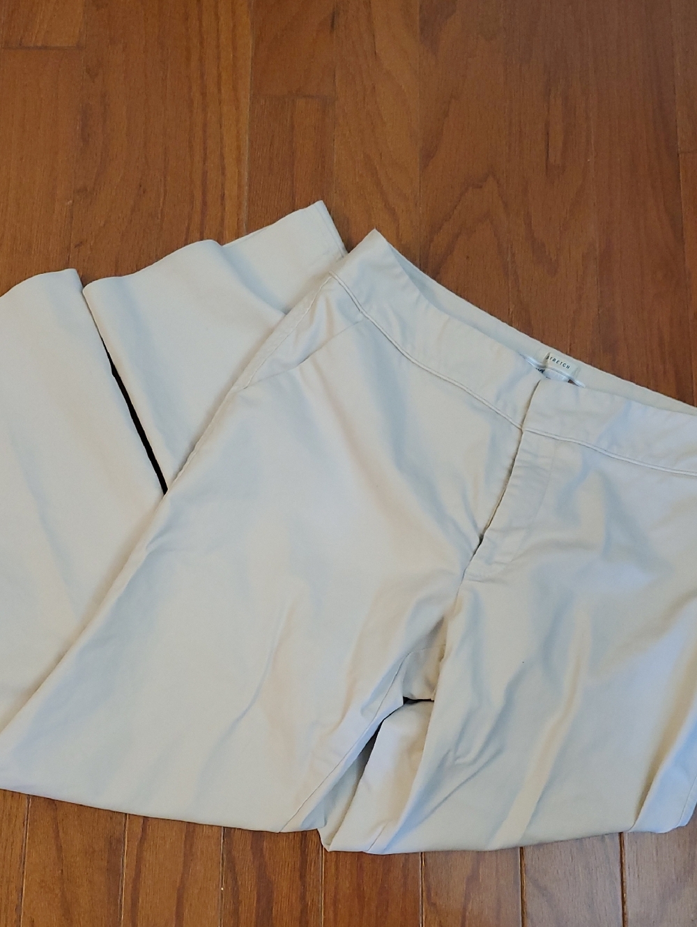 Old Navy Khaki size 12 Short Fall 2005 Just below the waist